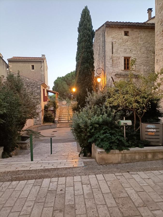 A Deux Pas D'Avignon Villa Aramon Eksteriør billede