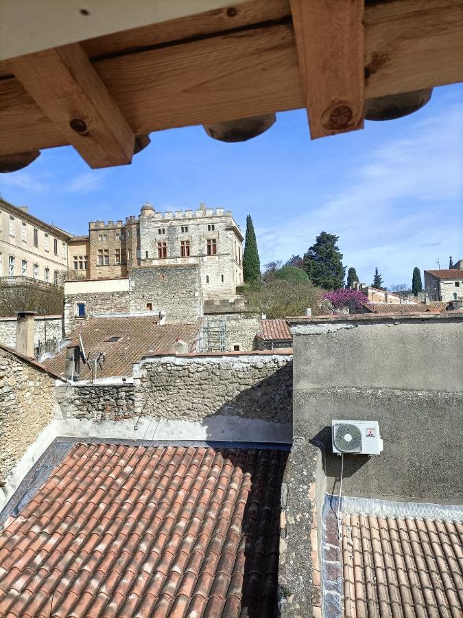 A Deux Pas D'Avignon Villa Aramon Eksteriør billede